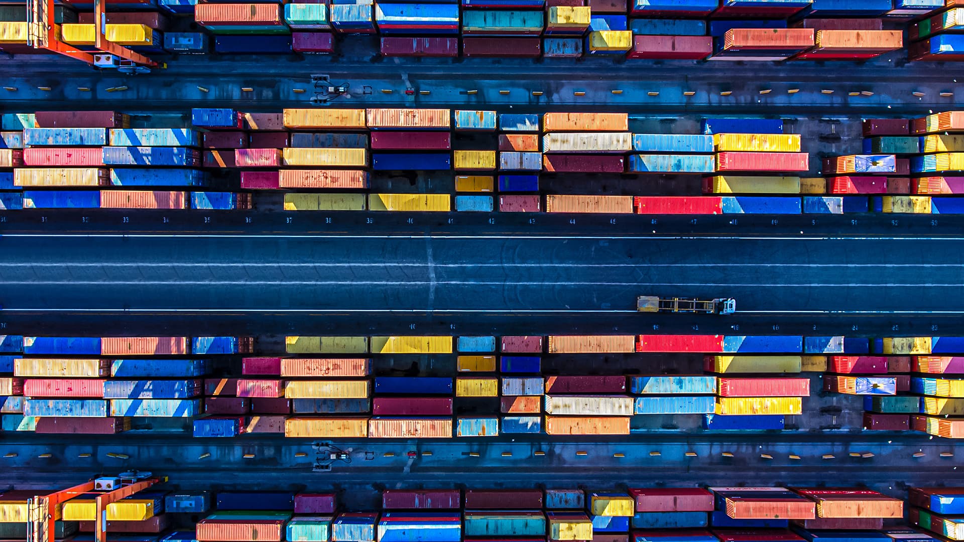 port-cargo-containers